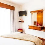Hotel Dona Amelia 3*