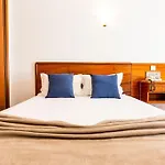 Dona Amelia Hotel 3*