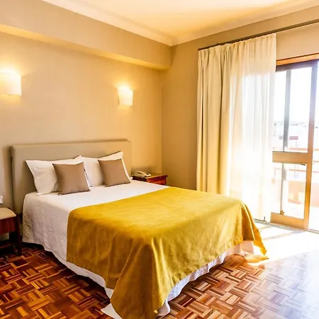 Готель Dona Amelia By Ridan