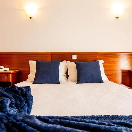 Готель Dona Amelia By Ridan