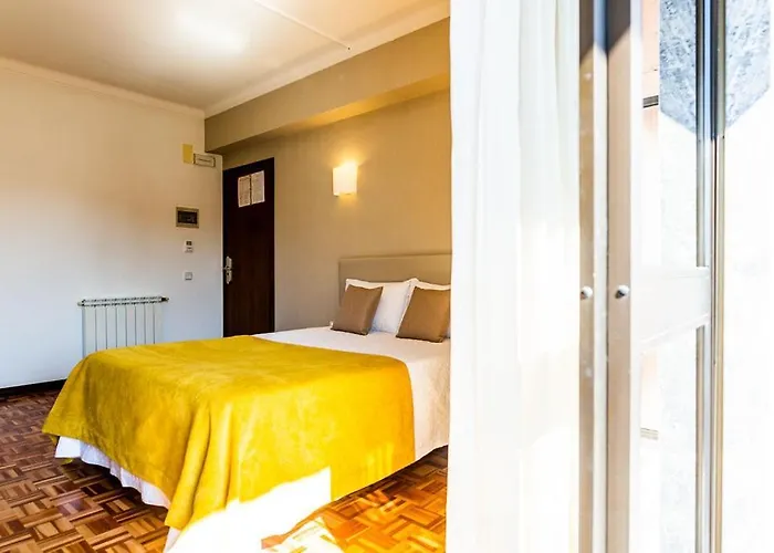 Hotel Dona Amelia 3*